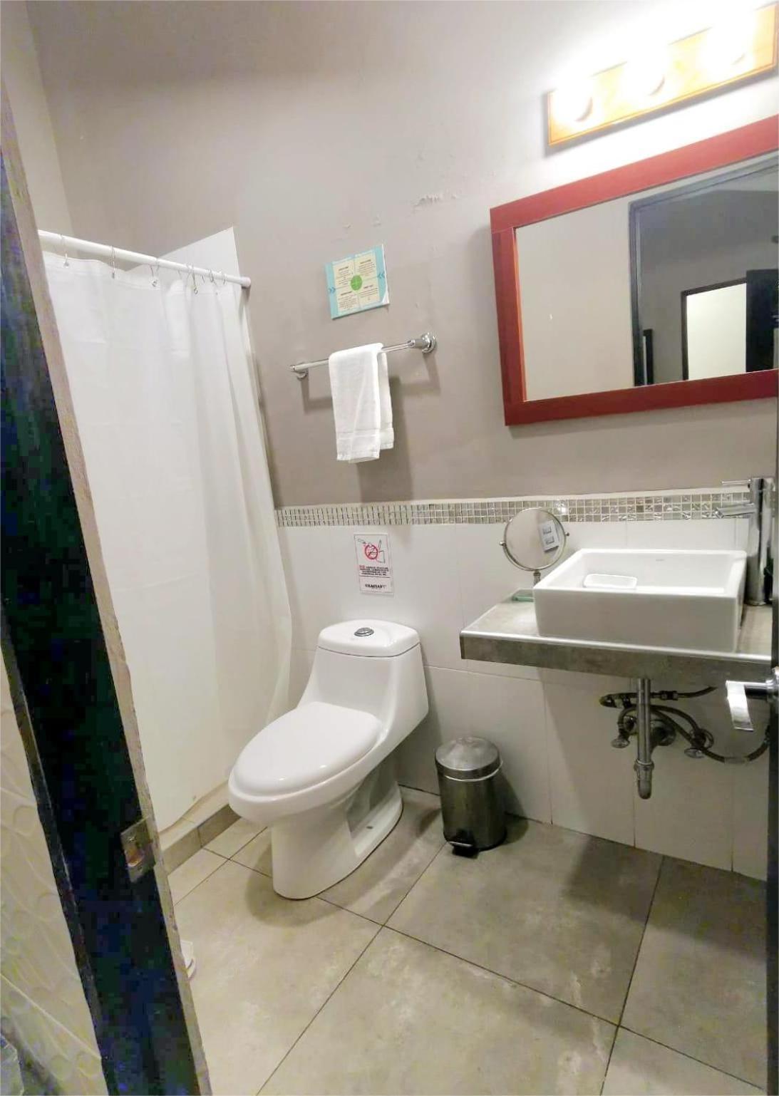 סאן סלבדור Hotel Boutique Valverde Santa Elena מראה חיצוני תמונה