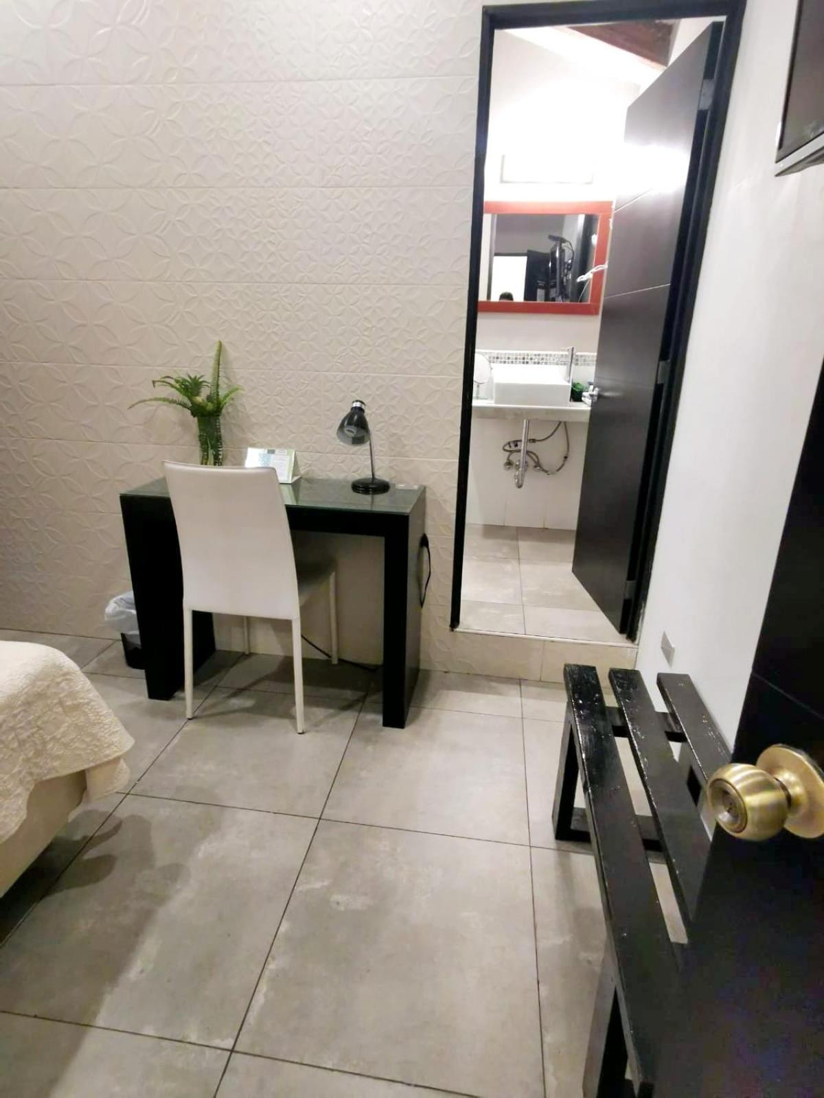 סאן סלבדור Hotel Boutique Valverde Santa Elena מראה חיצוני תמונה