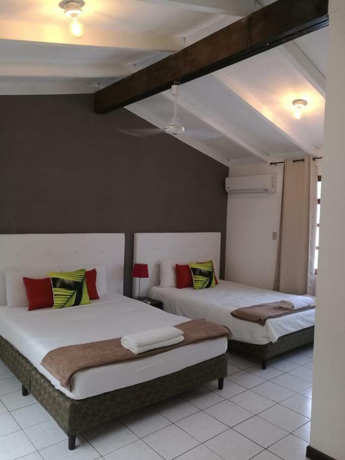 סאן סלבדור Hotel Boutique Valverde Santa Elena מראה חיצוני תמונה